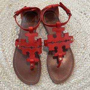 Tory Burch Phoebe Flats Thong Masai Red Pebbled Leather Gladiator Sandals